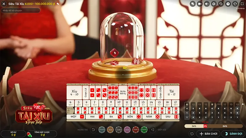 Lắc xúc xắc trong Sicbo mang lại sự hồi hộp và kịch tính